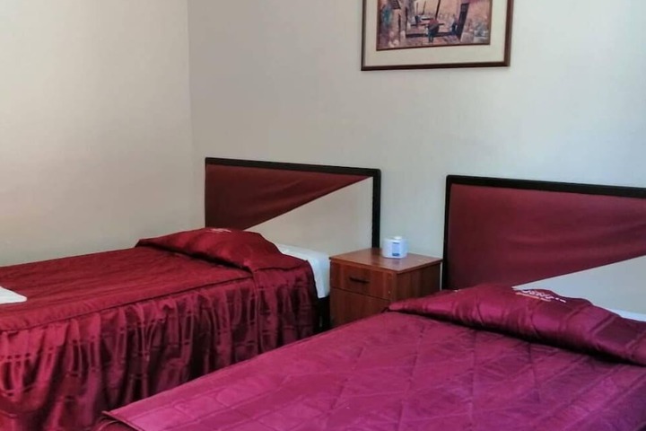 Room 9 of 14