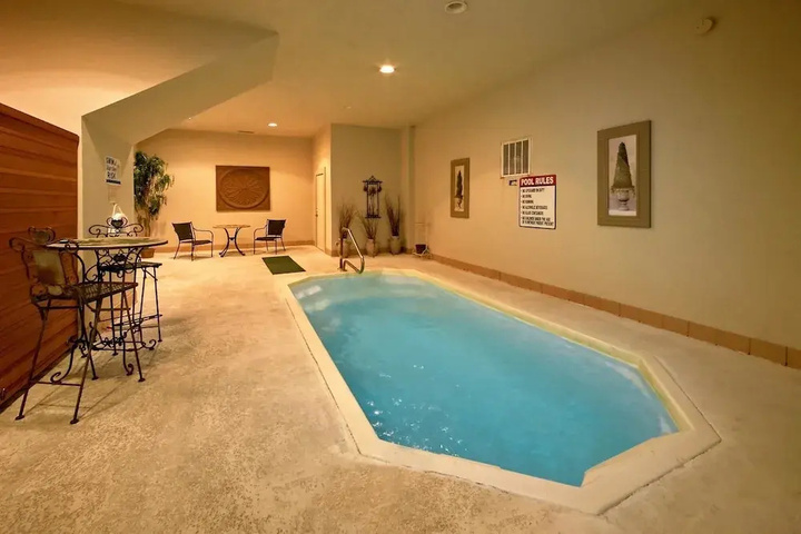 Pool 4 of 14