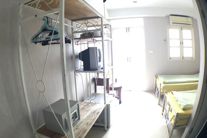 Room 42 of 71