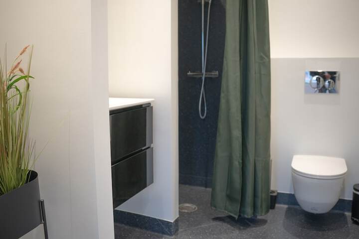 Room 48 of 69