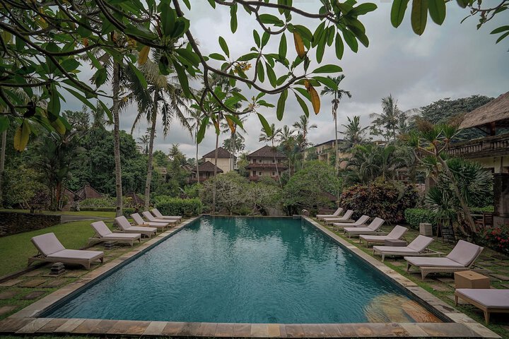 Pool 79 of 109