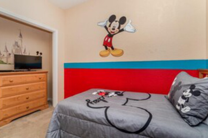 Room 28 of 30