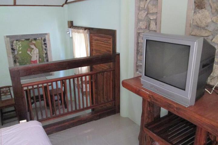 Room 2 of 5