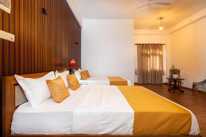 Room 4 of 62