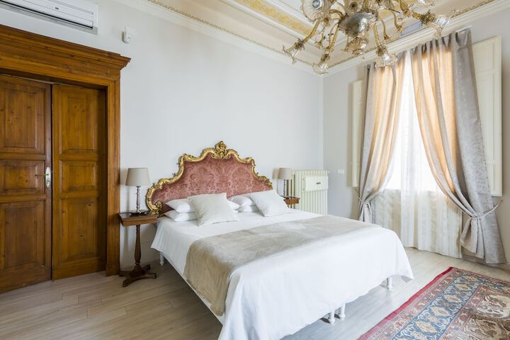 Room 20 of 48