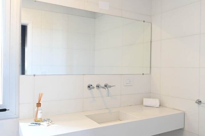 Room 6 of 22