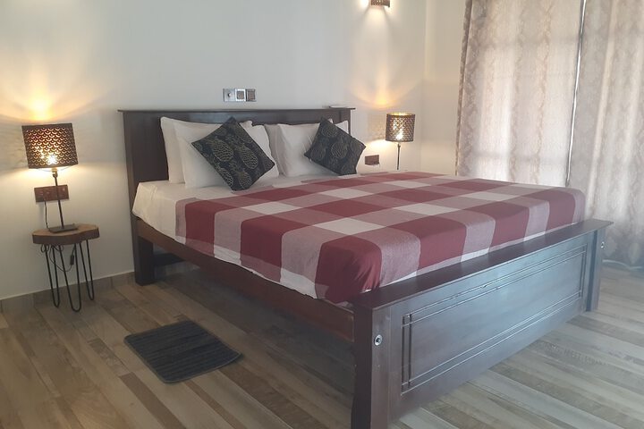 Room 11 of 32