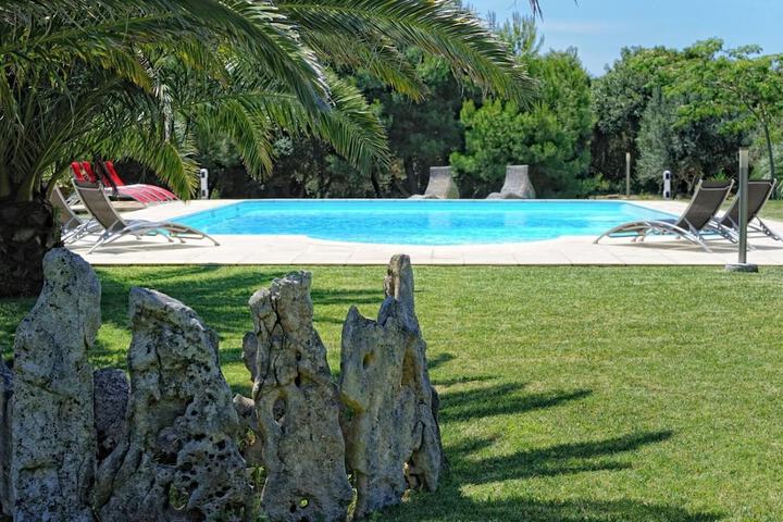 Pool Hotel