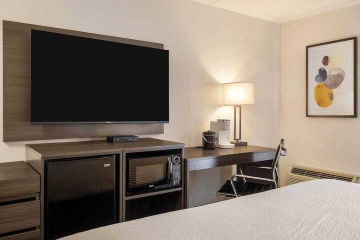 Room 8 of 67