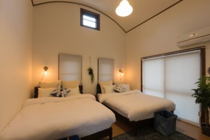 Room 28 of 36