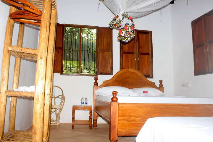 Room 8 of 25