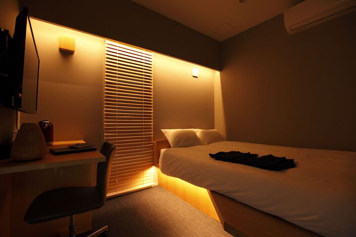 Room 15 of 61