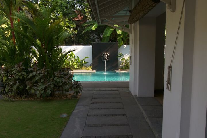 Hotel Exterior 88 of 95