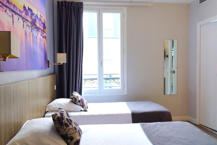 Room 17 of 75