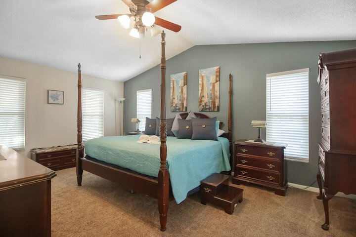 Room 6 of 22