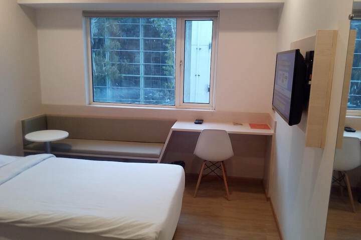 Room 21 of 62