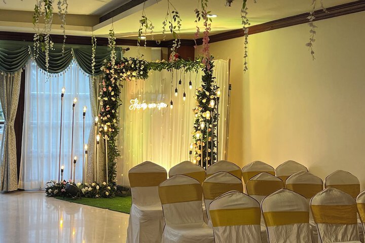 Ballroom/Hall 150 of 164