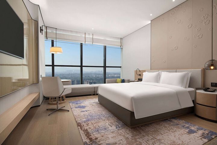 Room 4 of 30