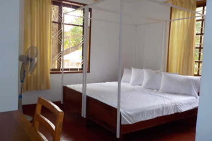 Room 12 of 24