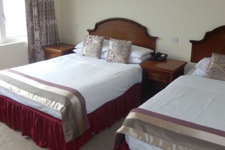 Room 3 of 34