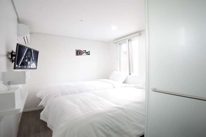 Room 22 of 44
