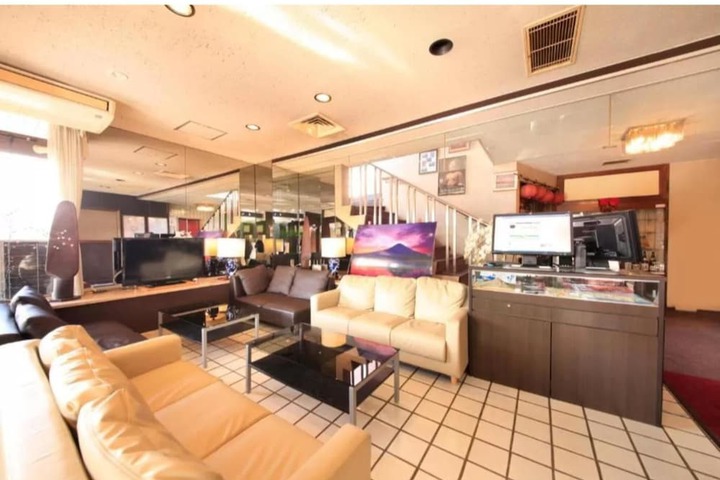 Hotel Lobby