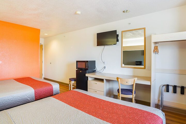 Room 21 of 52