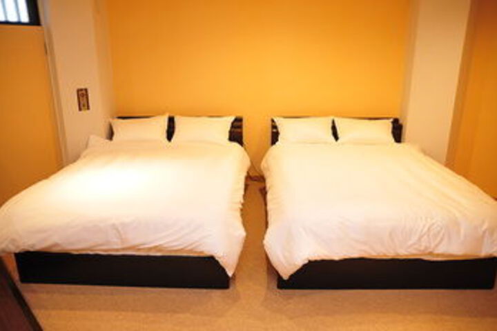 Room 3 of 11