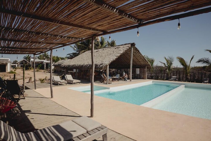 Pool 48 of 68