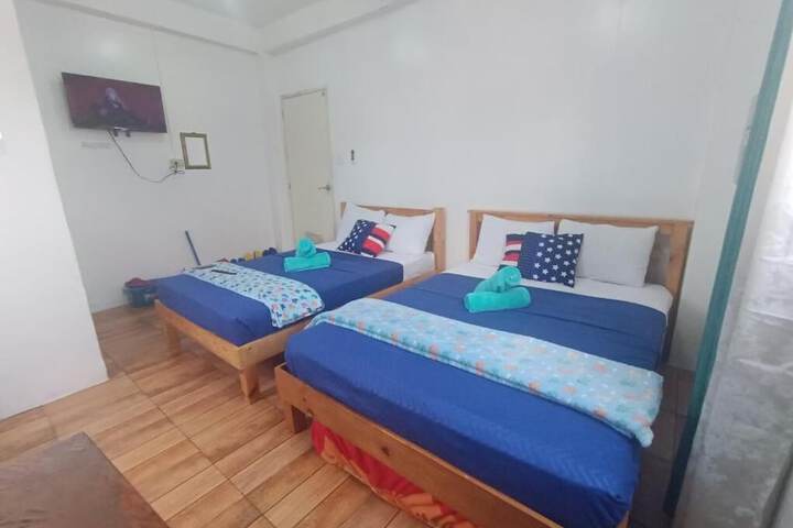 Room 10 of 35