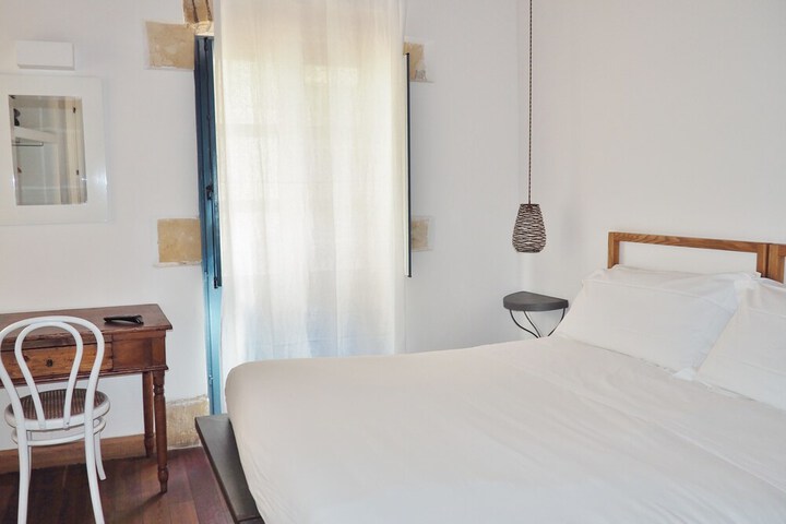 Room 18 of 60
