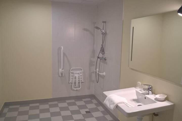 Room 31 of 48