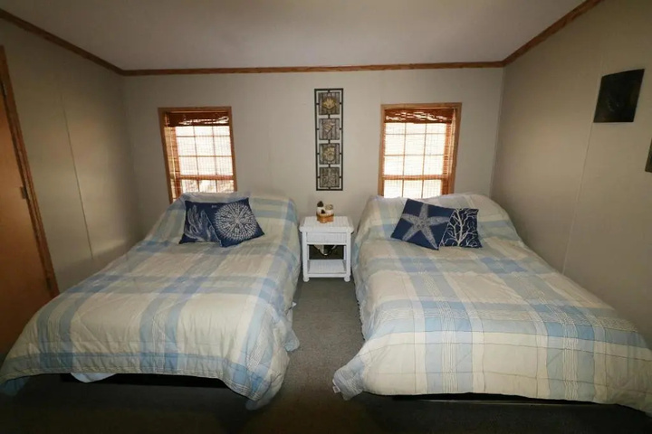 Room 4 of 17