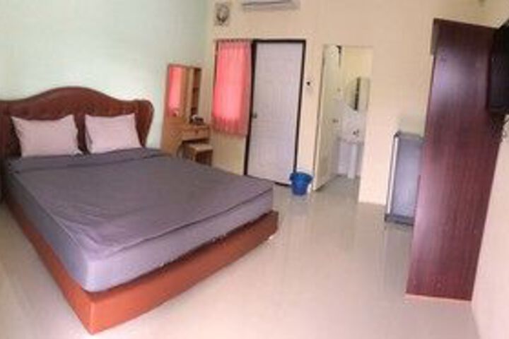 Room 6 of 26