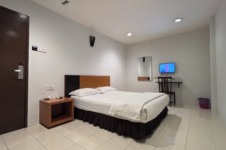Room 29 of 35