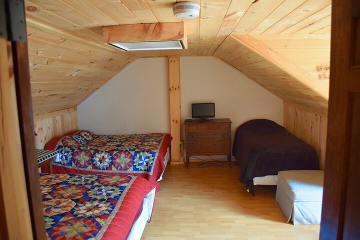 Room 8 of 34