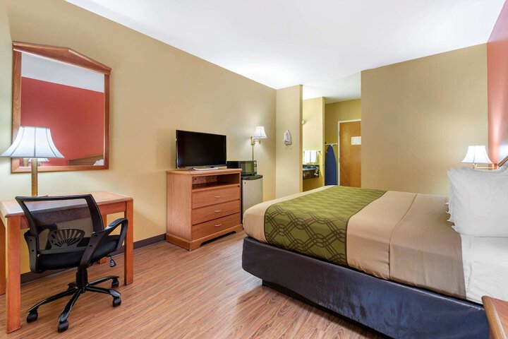 1 King Bed (9 of 22)