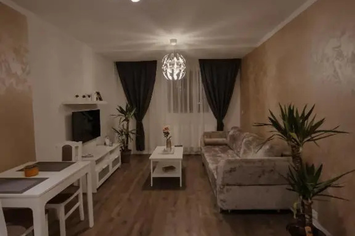 Room 3 of 12