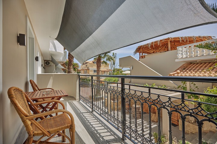 Terrace/Patio 100 of 161