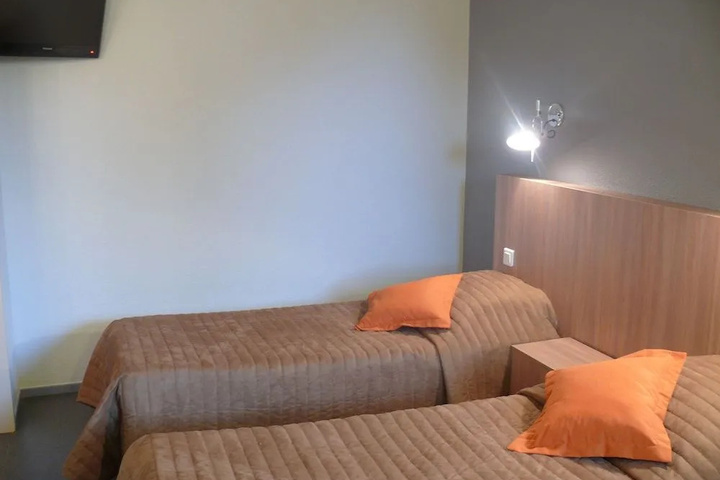guest_rooms