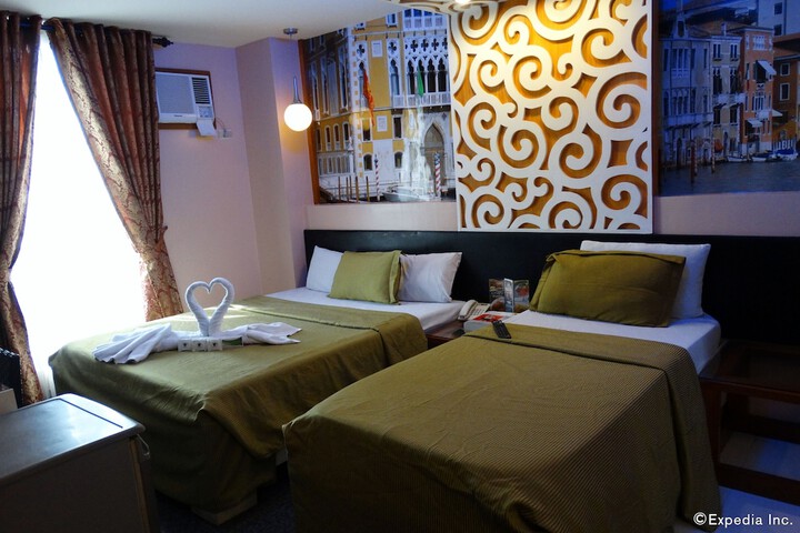 Room 47 of 104