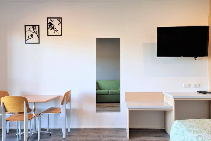 Room 5 of 45
