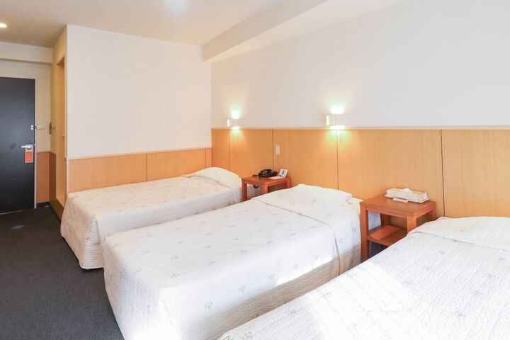Room 14 of 77