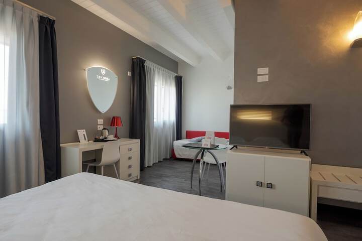 Room 22 of 37
