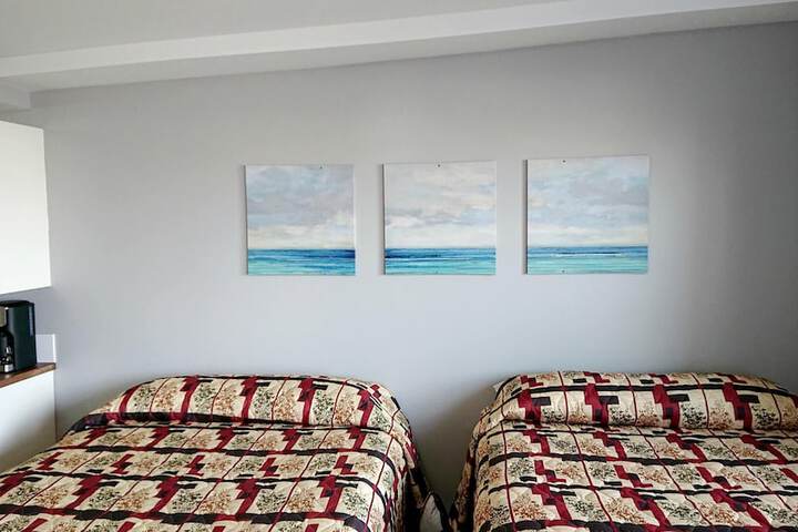 Room 6 of 24