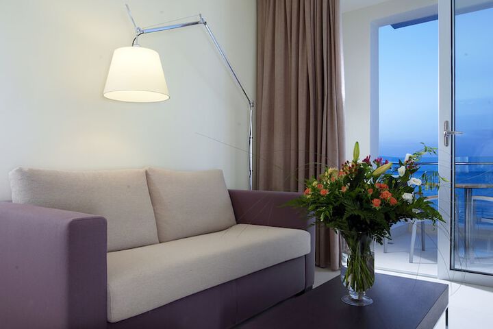 Room 14 of 47