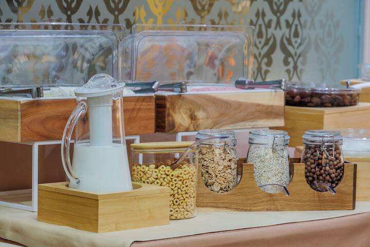 Breakfast/Coffee Service 50 of 76