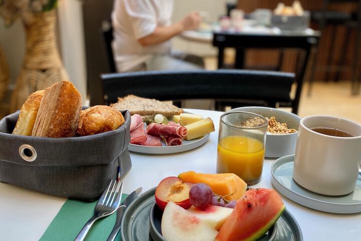 Breakfast/Coffee Service 45 of 60