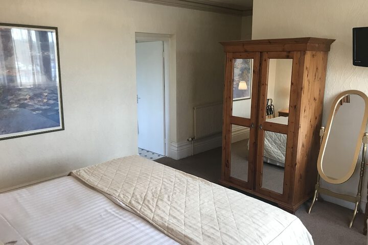 Room 13 of 69