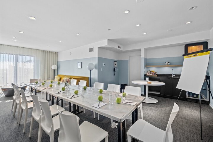 Meeting facility
